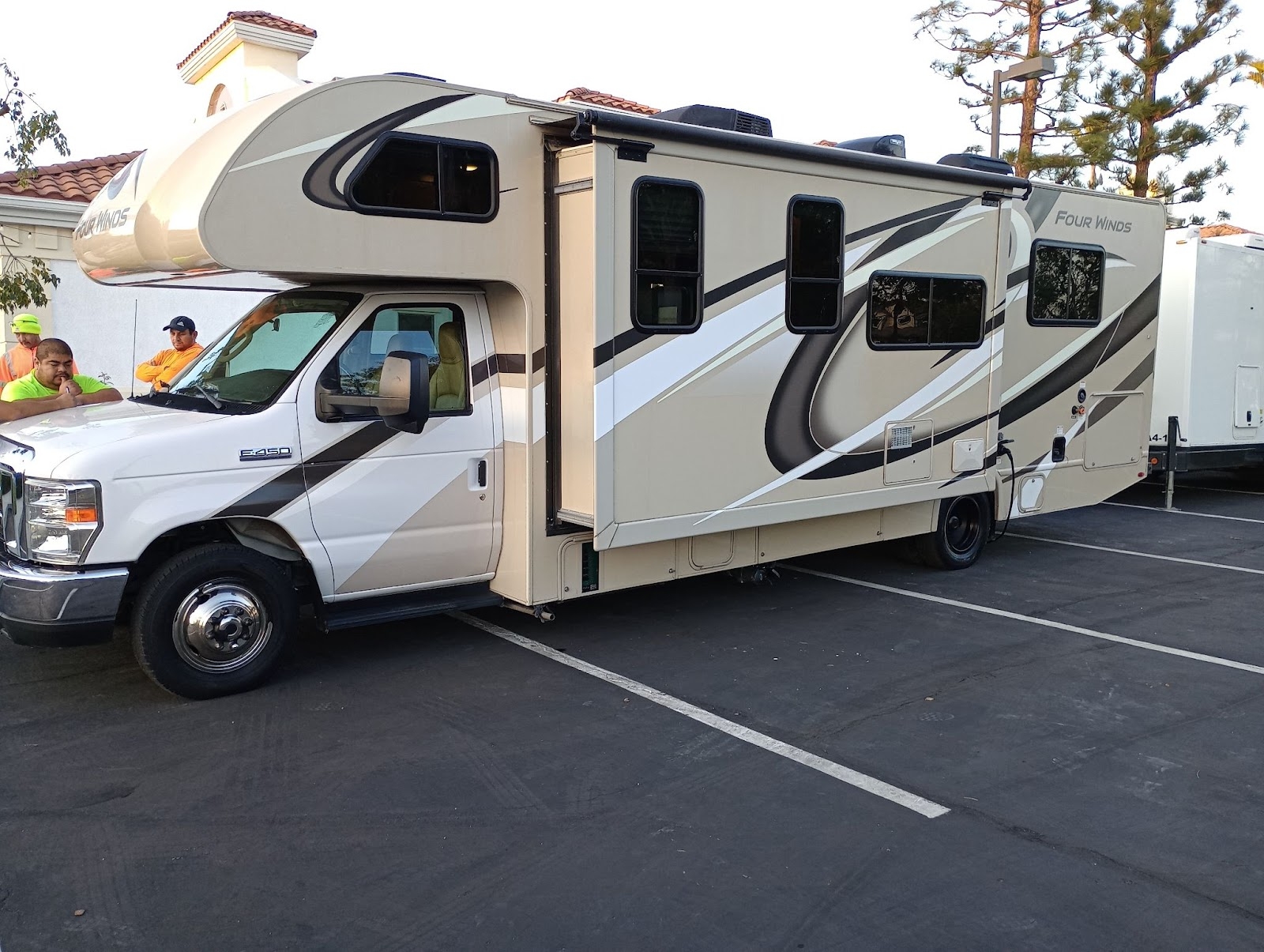 2021 Thor Motor Coach Four Winds